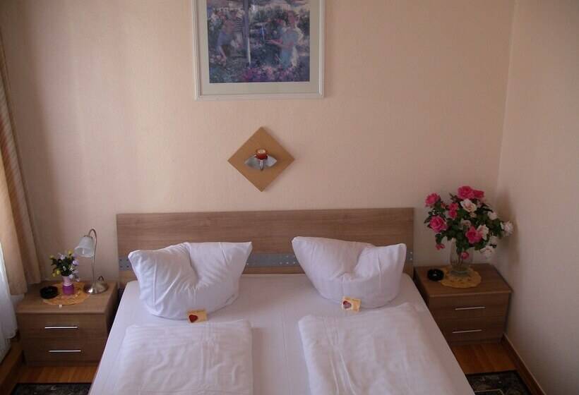 غرفة قياسية, Garni Djaran