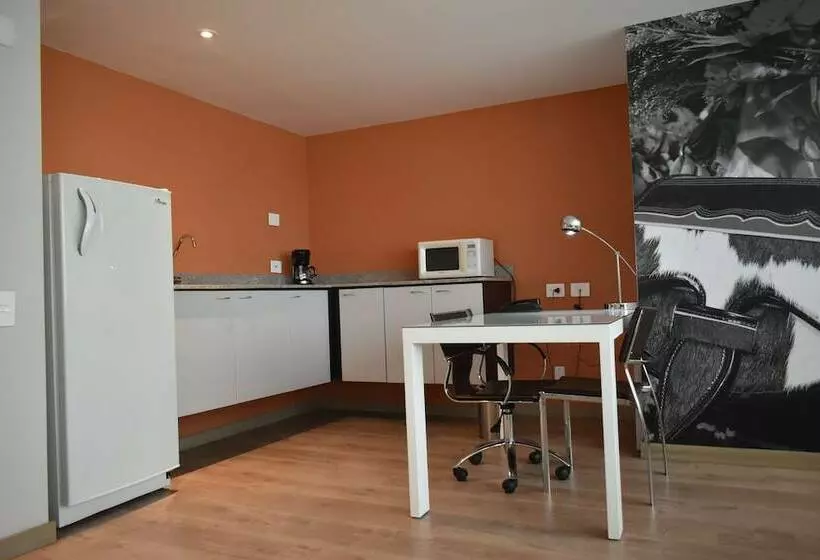 سوییت, Holiday Inn Express & Suites Medellin, An Ihg