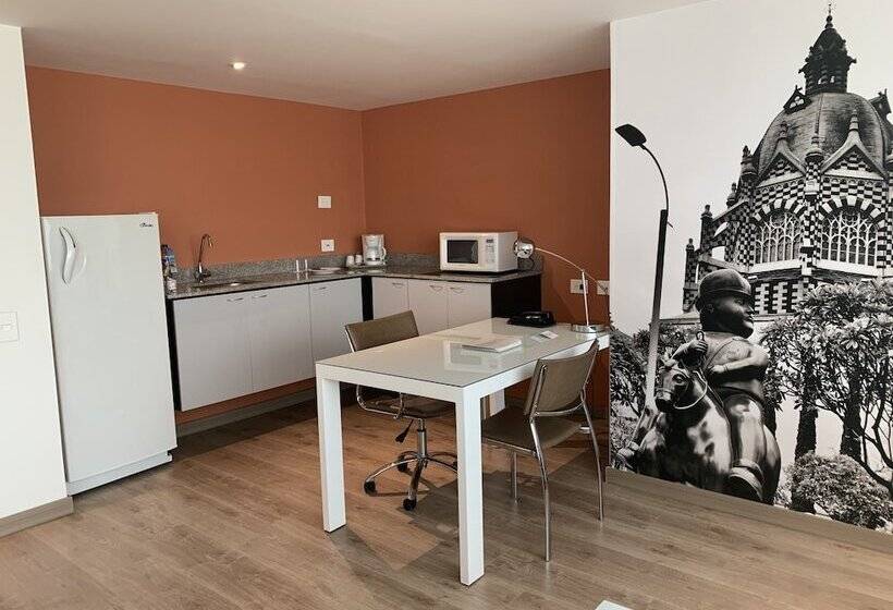 Номер Стандарт, Holiday Inn Express & Suites Medellin, An Ihg