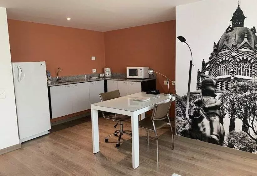 اتاق استاندارد, Holiday Inn Express & Suites Medellin, An Ihg