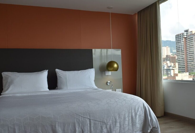 Люкс Адаптированный для Инвалидов, Holiday Inn Express & Suites Medellin, An Ihg