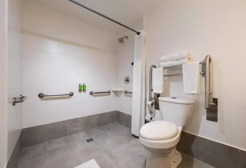 سوئیت برای معلولان, Holiday Inn Express & Suites Medellin, An Ihg