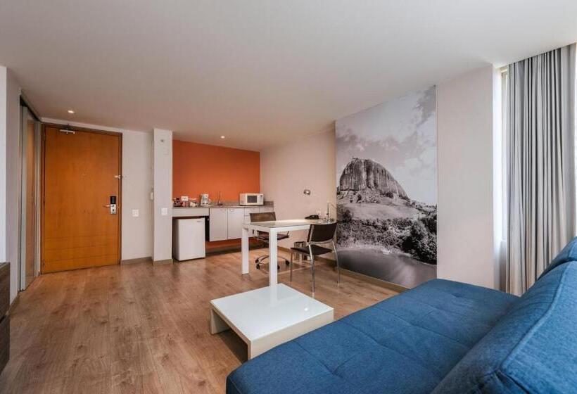 Номер Стандарт, Holiday Inn Express & Suites Medellin, An Ihg