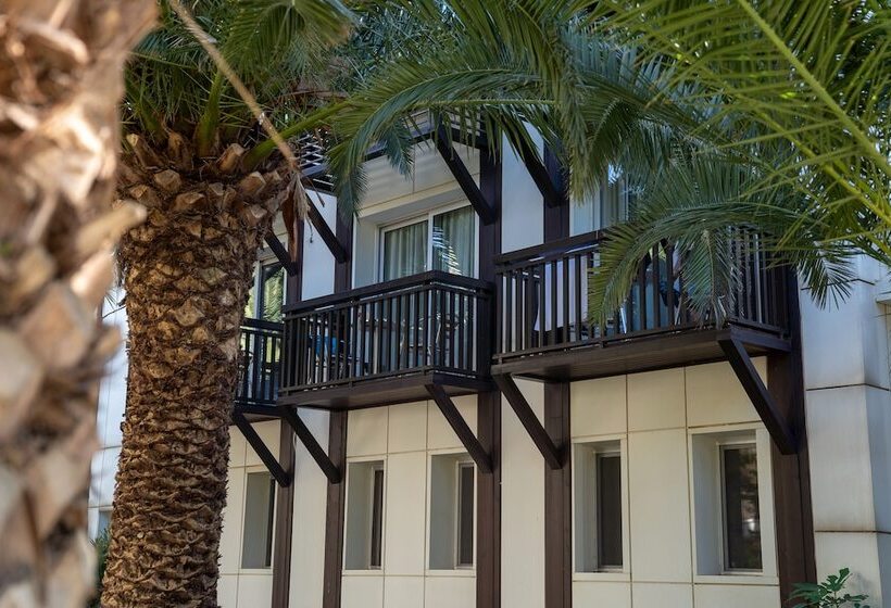 标准间, Latanya Park Resort