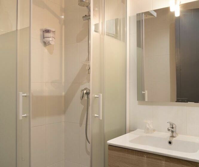 غرفة قياسية, Lille City