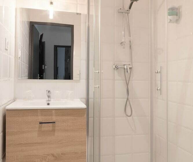 غرفة قياسية, Lille City