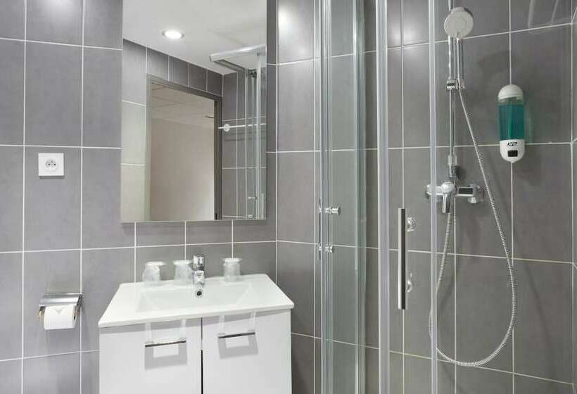 غرفة قياسية ثلاثية, Lille City