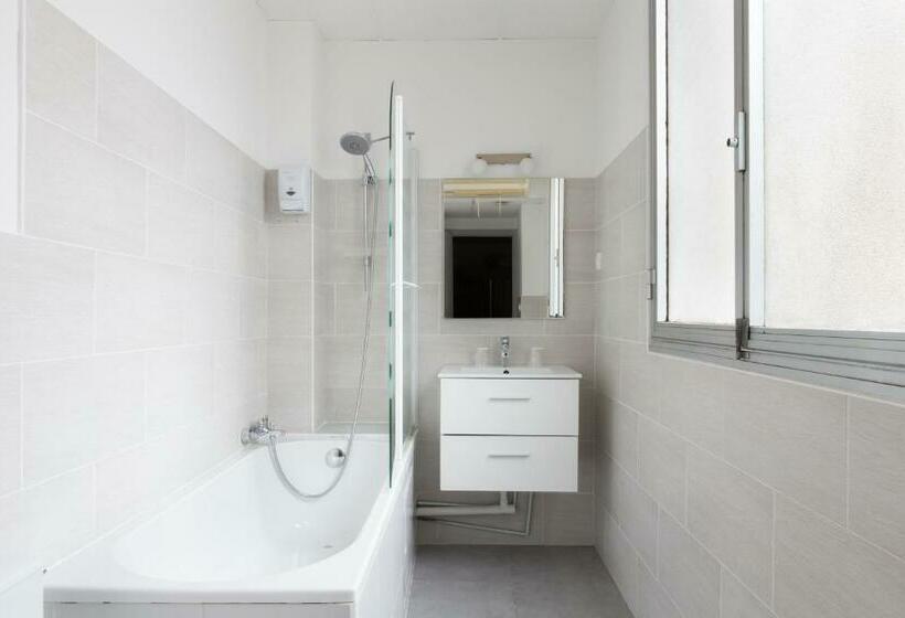 غرفة قياسية, Lille City