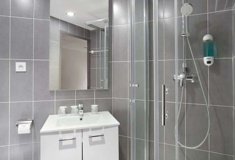 غرفة قياسية فردية, Lille City