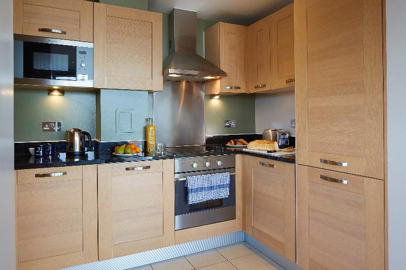 غرفة قياسية ثلاثية, Lille City