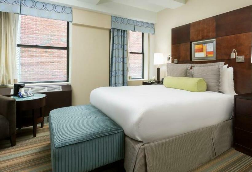 行政房间, Aura Times Square