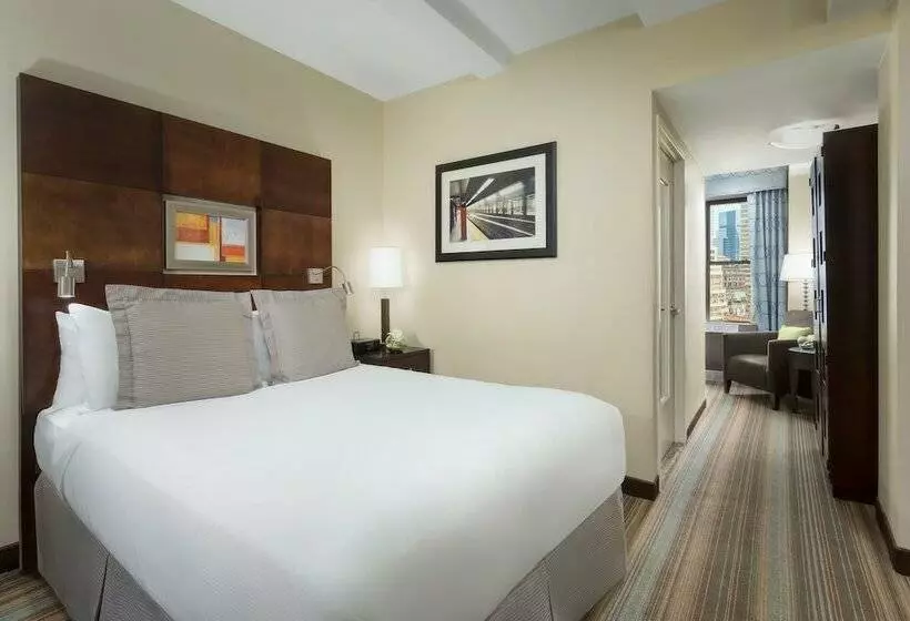 Executive-huone, Aura Times Square