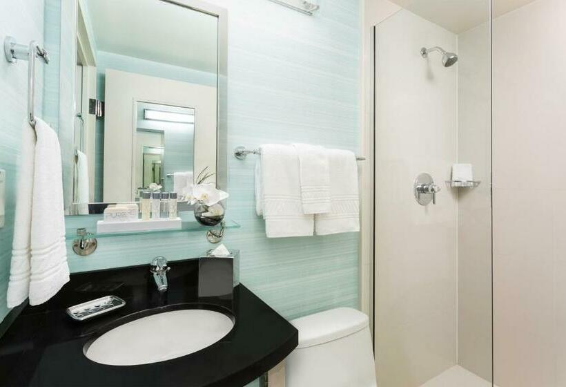 标准间, Aura Times Square