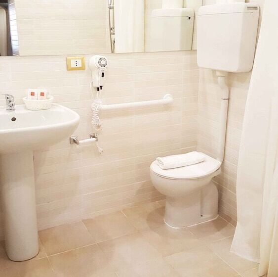 Classic Quadruple Occupancy Room, Messner