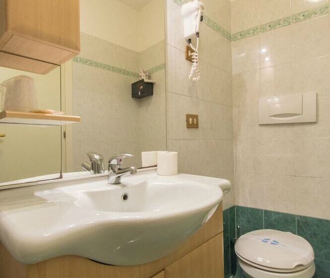 Classic Quadruple Occupancy Room, Messner