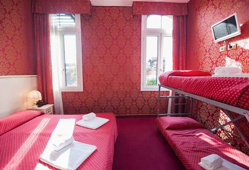 Classic Quadruple Occupancy Room, Messner