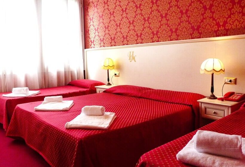 Standard Quadruple Room, Messner