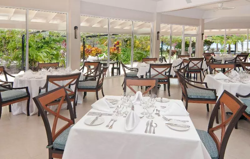اتاق استاندارد با تخت بزرگ, Radisson Grenada Beach Resort