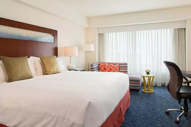 اتاق استاندارد برای معلولان, Renaissance Boston Seaport