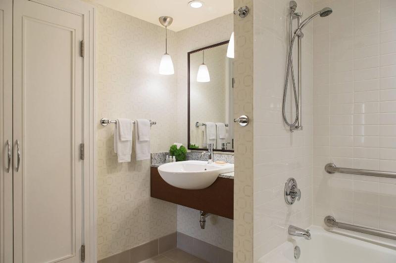 장애인을 위한 스탠다드 룸, Renaissance Boston Seaport