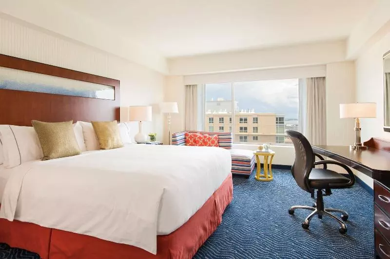 اتاق استاندارد برای معلولان, Renaissance Boston Seaport