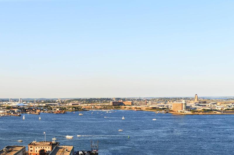 스탠다드 전망 룸, Renaissance Boston Seaport