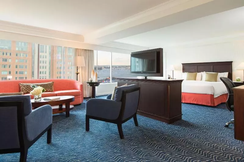 سوئیت اجرایی با تخت کینگ, Renaissance Boston Seaport