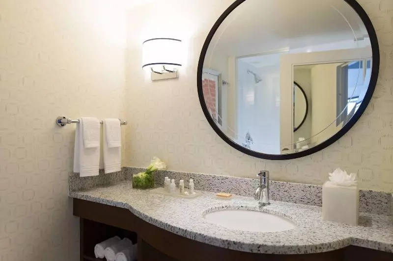سوئیت اجرایی با تخت کینگ, Renaissance Boston Seaport