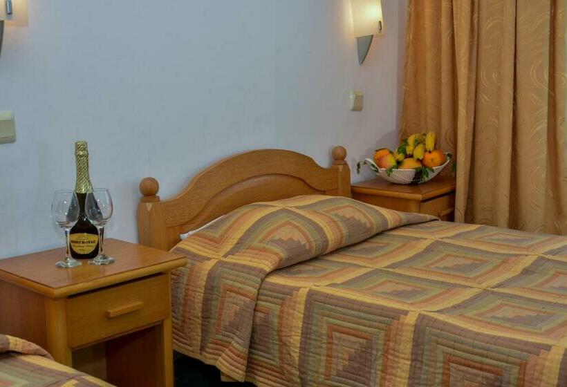 스탠다드 룸, Slavyanski