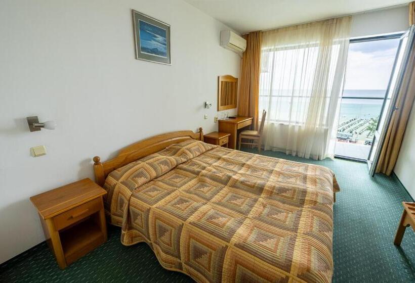 패밀리 룸 바다 전망, Slavyanski