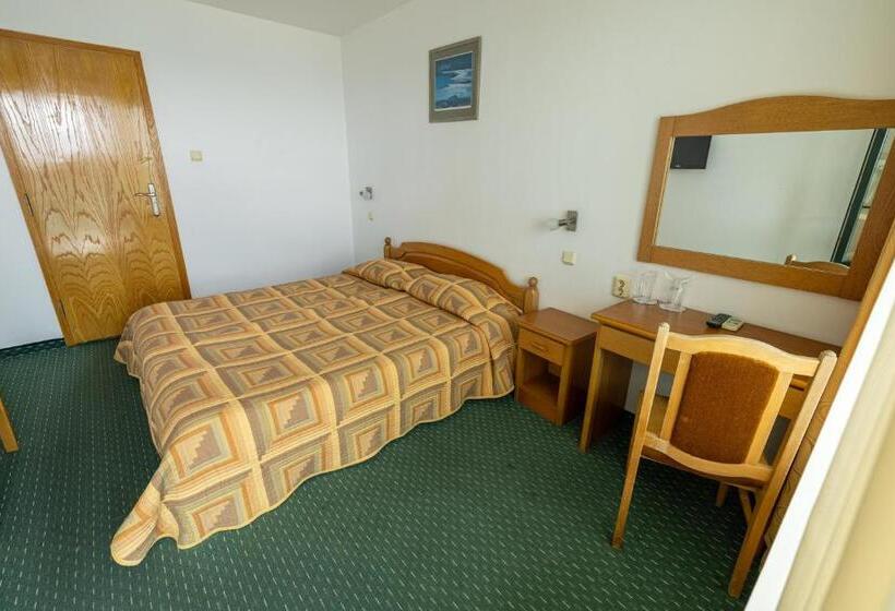 패밀리 룸 바다 전망, Slavyanski