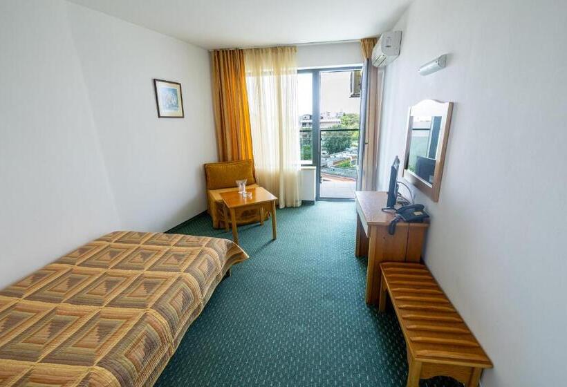 스탠다드 싱글 룸, Slavyanski