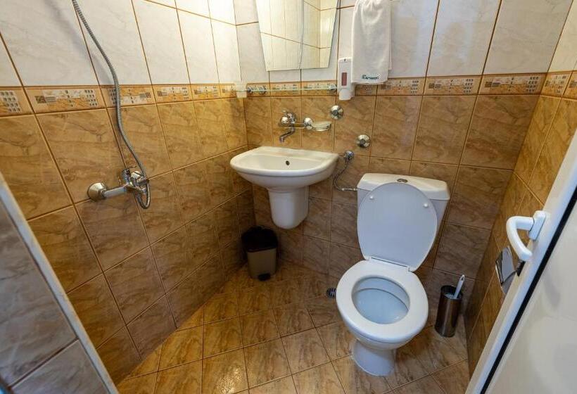 스탠다드 싱글 룸, Slavyanski