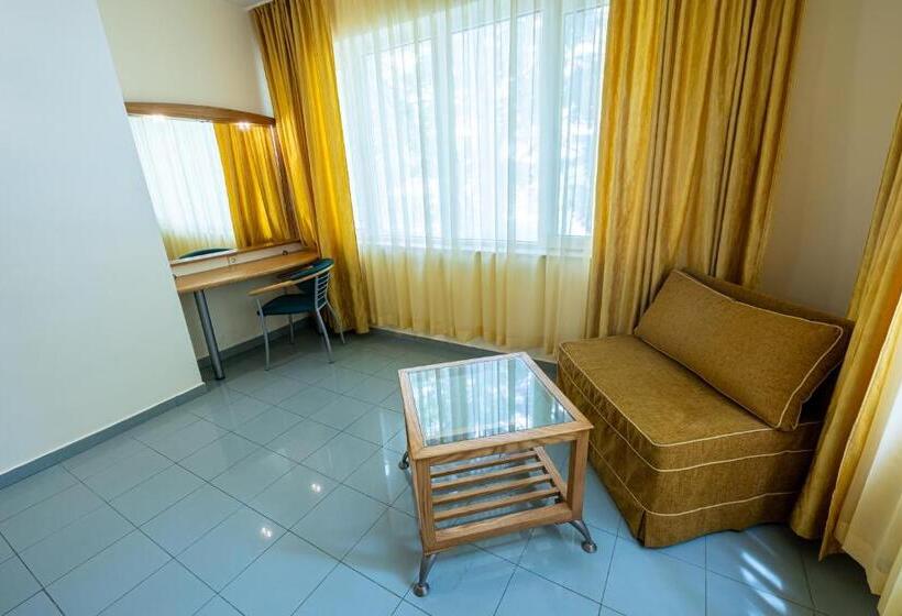 2 Bedroom Suite with Balcony, Slavyanski