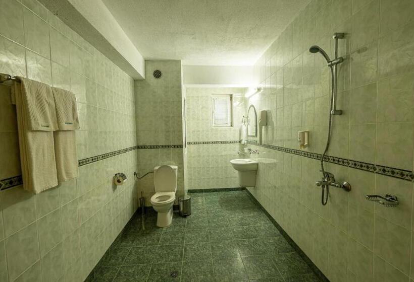 2 Bedroom Suite with Balcony, Slavyanski