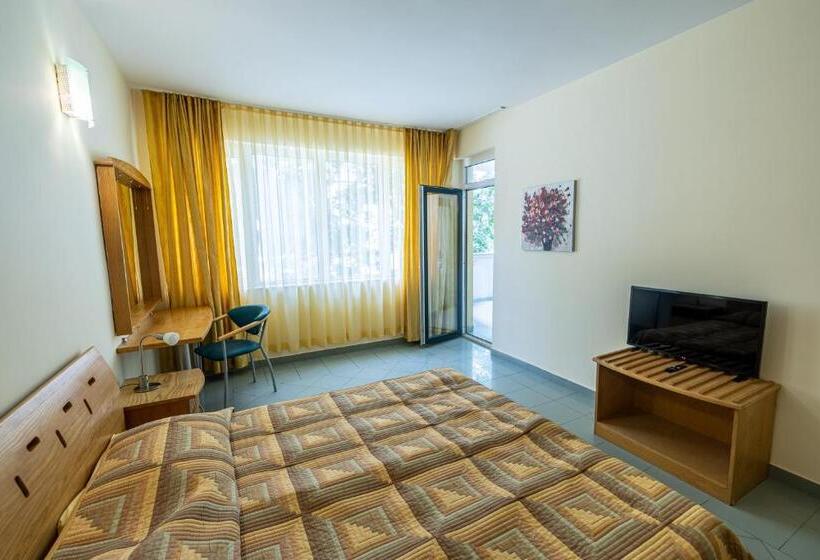 2 Bedroom Suite with Balcony, Slavyanski