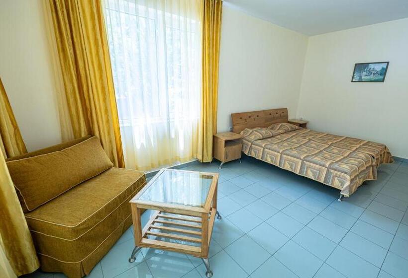 2 Bedroom Suite with Balcony, Slavyanski
