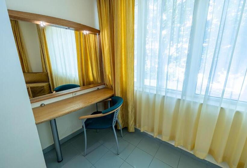 2 Bedroom Suite with Balcony, Slavyanski