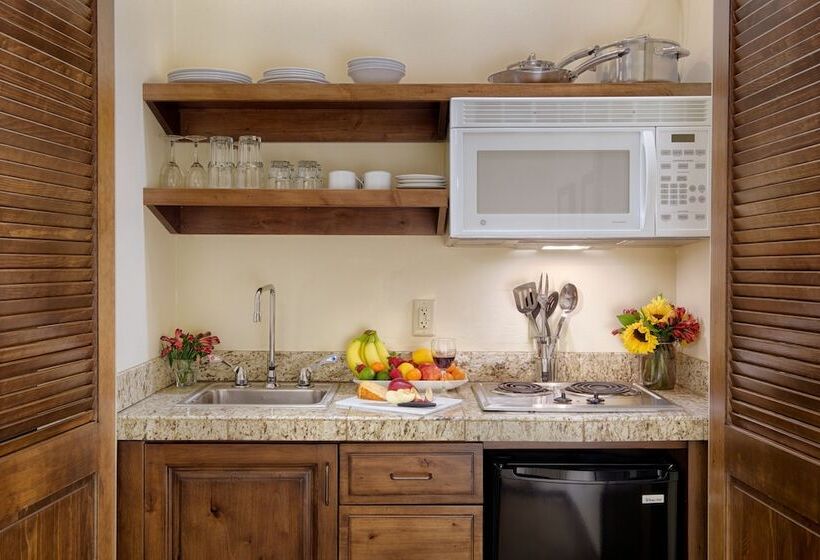 جناح, The Rockwell Inn