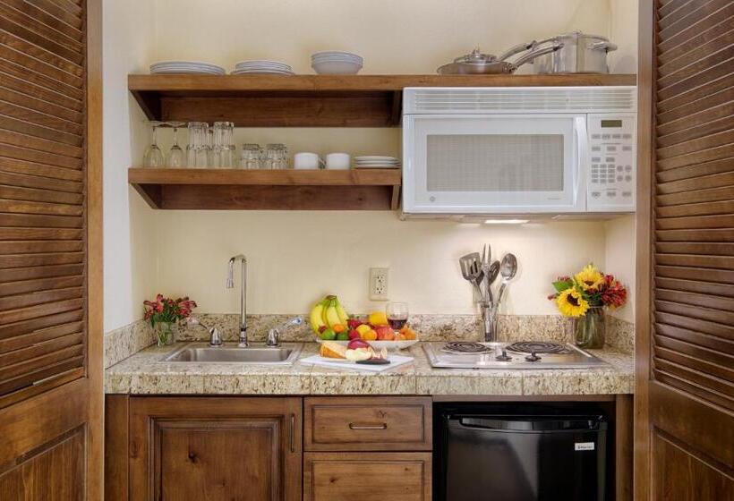 جناح, The Rockwell Inn