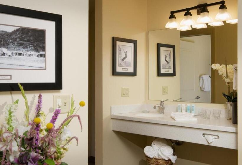 غرفة قياسية سرير كينج, The Rockwell Inn