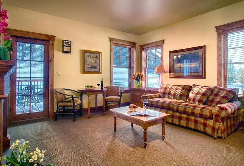 إستوديو قياسى ذو إطلالة, The Rockwell Inn