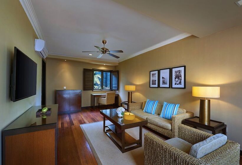 جناح, The Taaras Beach & Spa Resort