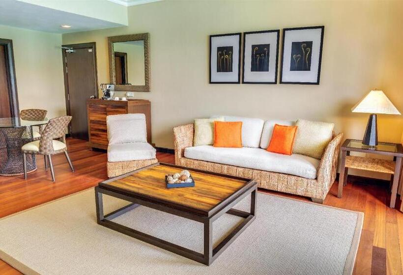 جناح بريميوم, The Taaras Beach & Spa Resort