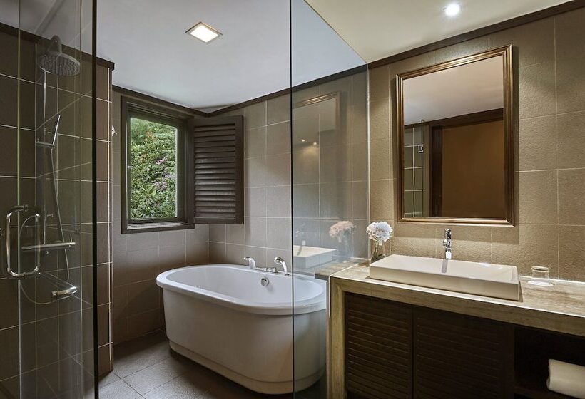 جناح, The Taaras Beach & Spa Resort