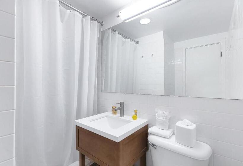 חדר סטנדרט עם מיטת קינג, Townhouse Hotel, BW Signature Collection