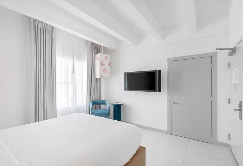 חדר סטנדרט מותאם לאדם עם מוגבלויות, Townhouse Hotel, BW Signature Collection