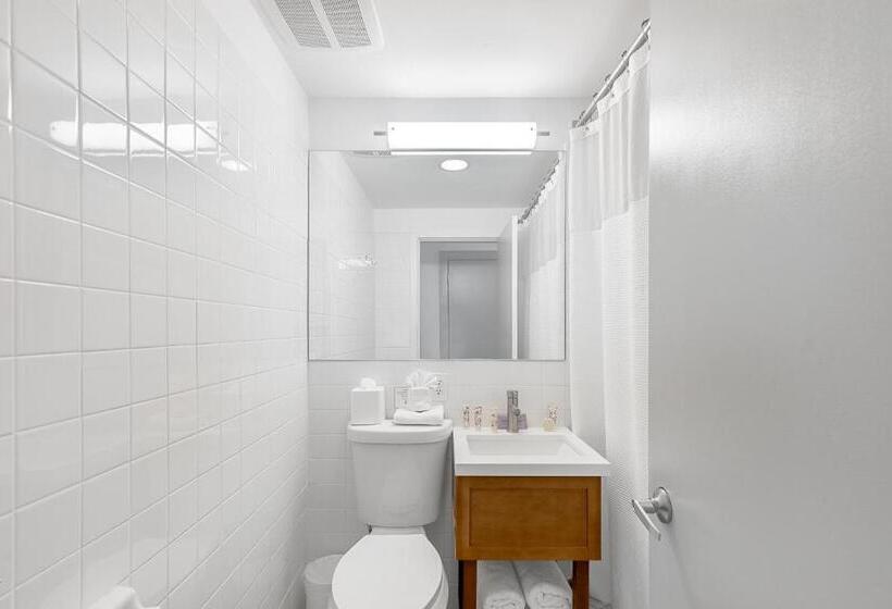 חדר סטנדרט שתי מיטות זוגיות, Townhouse Hotel, BW Signature Collection