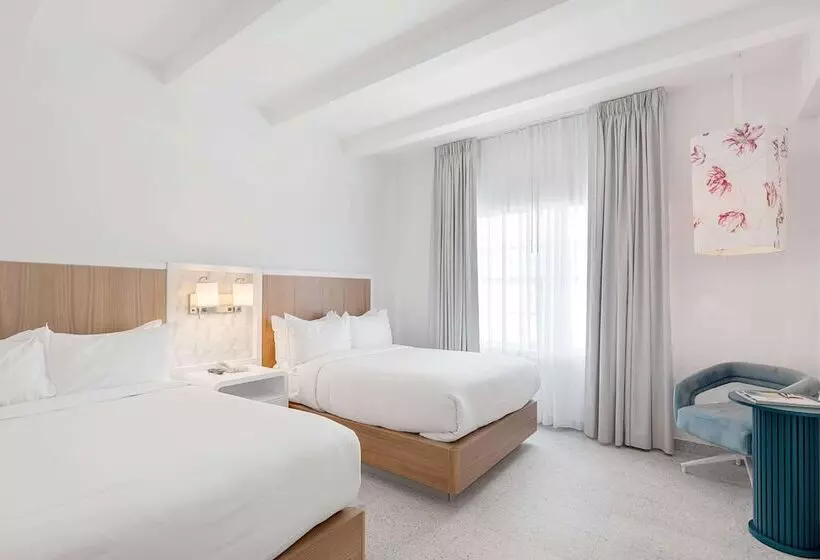 Standard Room 2 Double Beds
