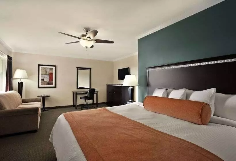 سوییت, Travelodge By Wyndham Santa Maria